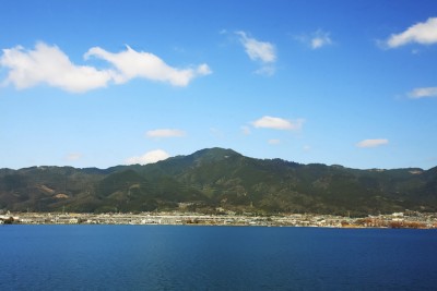 琵琶湖から見た比叡山